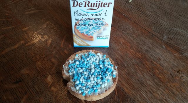 beschuit met muisjes voor de baby bever