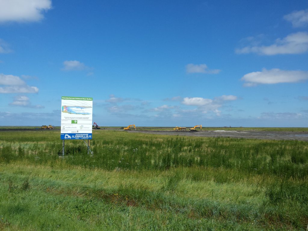 Mooi weer op de kwelder en gunstig voor de voortgang van de werkzaamheden