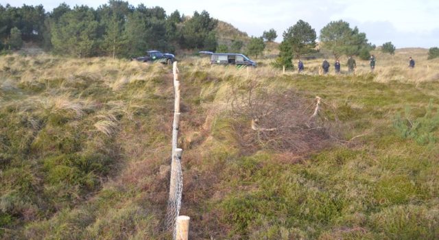 Collega's uit Jubbega bezig op Vlieland